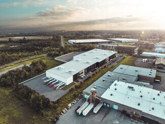 Más detalles de Crois J A Bombardier, Salaberry-de-valleyfield, QC - Nave en venta