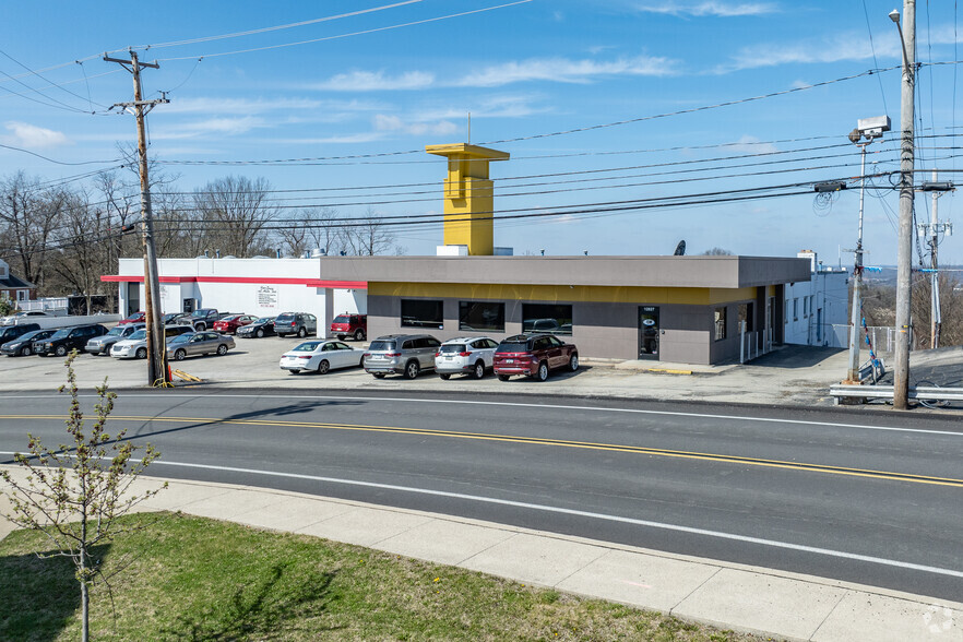 12827 Frankstown Rd, Pittsburgh, PA en alquiler - Foto del edificio - Imagen 2 de 12