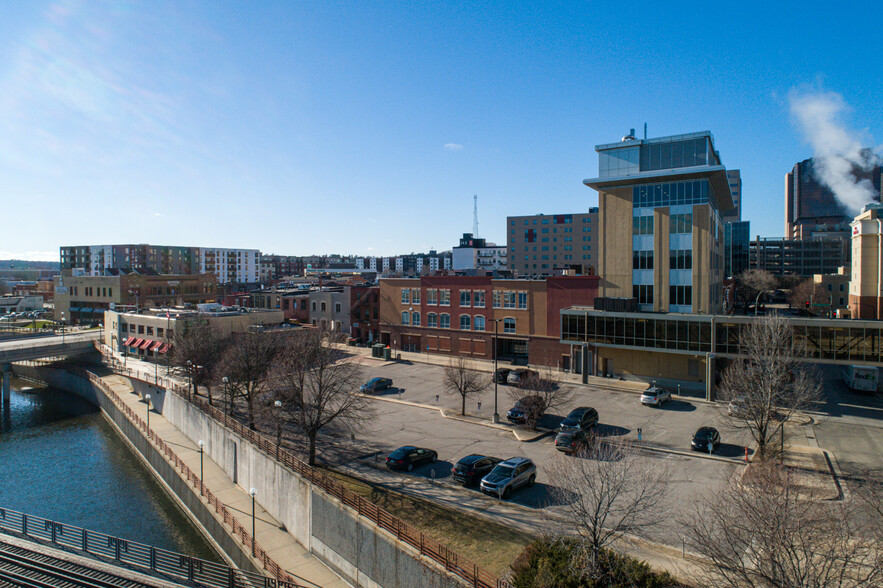 310 Broadway Ave S, Rochester, MN en alquiler - Foto del edificio - Imagen 2 de 10