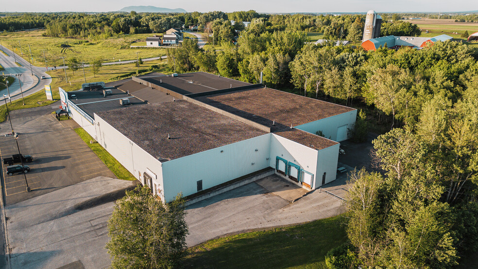 1555 Boul Industriel, Farnham, QC en alquiler - Foto del edificio - Imagen 2 de 6