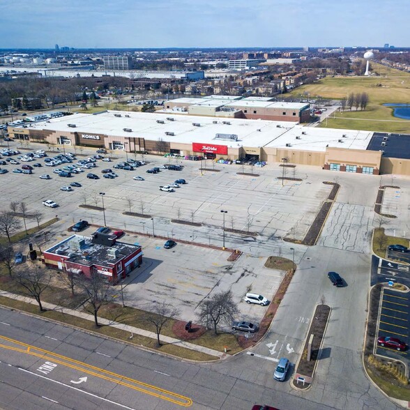 1500 S Elmhurst Rd, Mount Prospect, IL en alquiler - Foto del edificio - Imagen 3 de 8