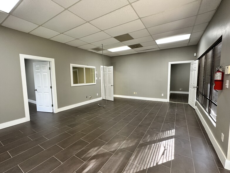 9914-9918 McCullough Ave, San Antonio, TX en alquiler - Foto del interior - Imagen 3 de 18