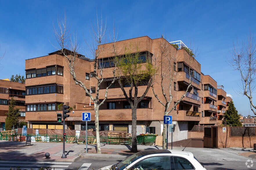 Calle París, 2, Pozuelo de Alarcón, Madrid en alquiler - Foto del edificio - Imagen 2 de 3