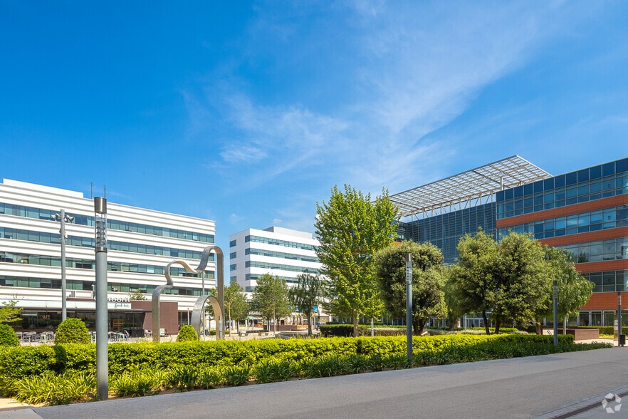Oficina en Avinguda del Maresme, 33, Cornellà de Llobregat en alquiler - Foto del edificio - Imagen 3 de 5