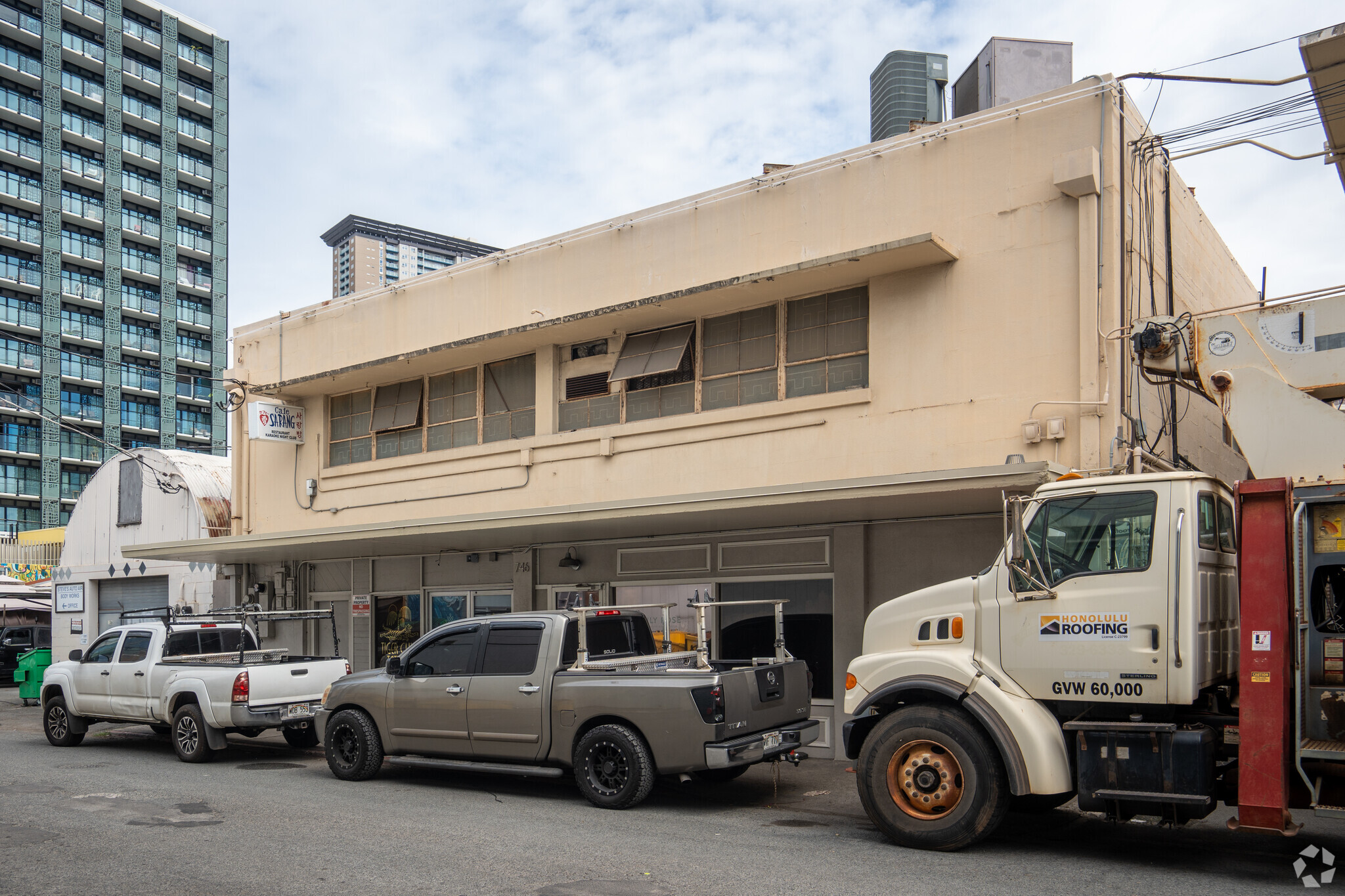 746 Ilaniwai St, Honolulu, HI en alquiler Foto del edificio- Imagen 1 de 8