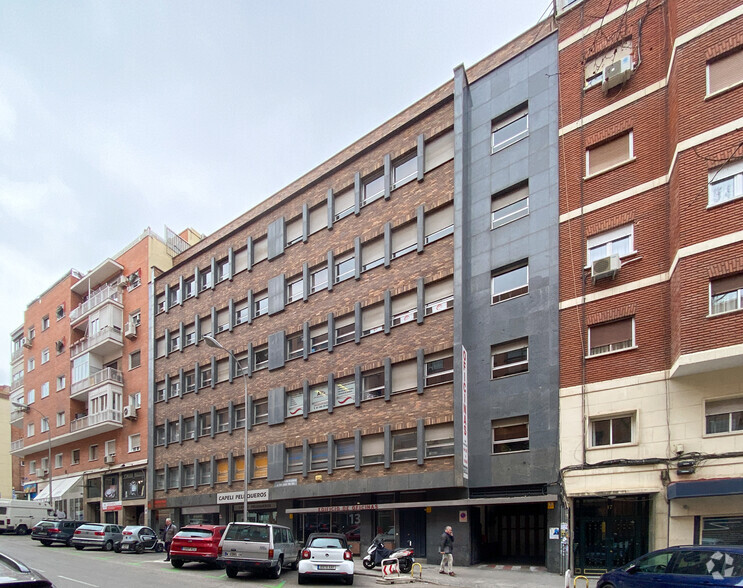 Calle Aviador Zorita, 13, Madrid, Madrid en alquiler - Foto del edificio - Imagen 2 de 6