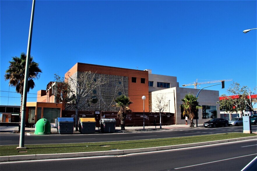 Polígono Babel cartera de 2 inmuebles en venta en LoopNet.es - Foto del edificio - Imagen 2 de 30