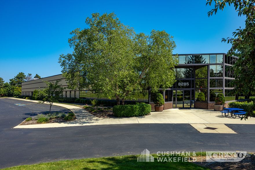 8285-8295 Darrow Rd, Twinsburg, OH en alquiler - Foto del edificio - Imagen 1 de 12