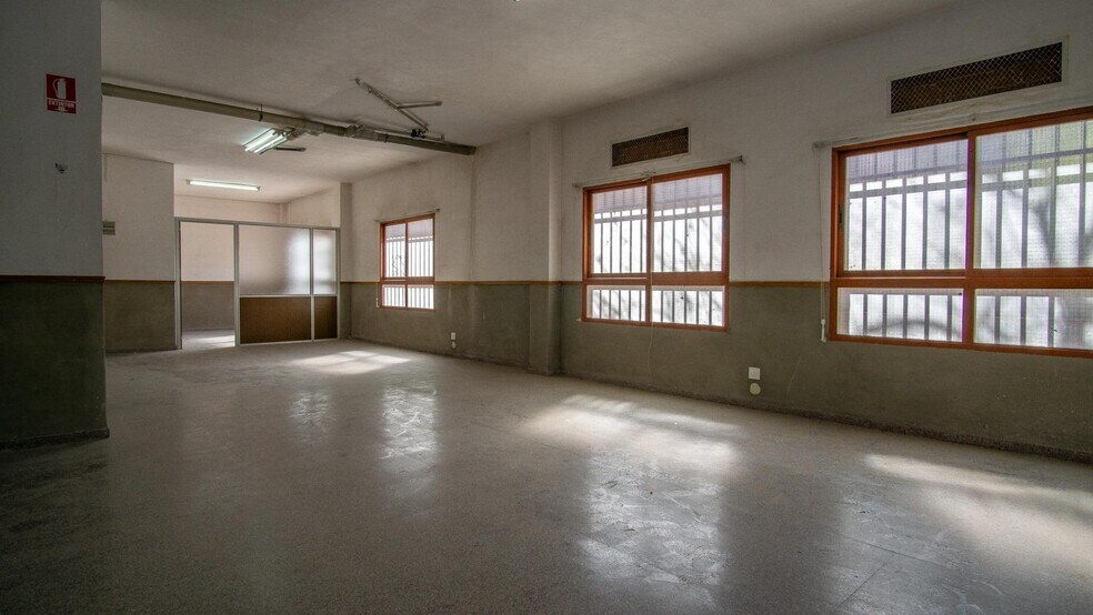 Local en Elda, Alicante en venta - Foto del interior - Imagen 3 de 16