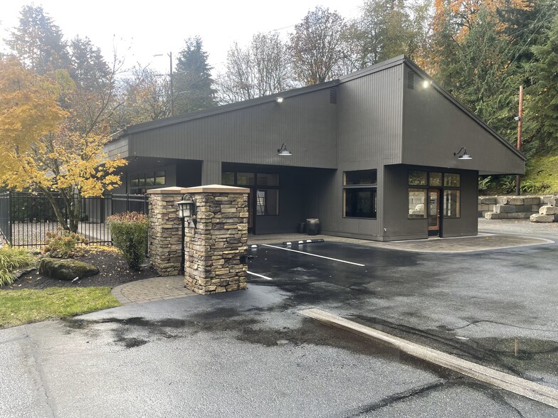 1705 Newport Way NW, Issaquah, WA en alquiler - Foto del edificio - Imagen 1 de 10