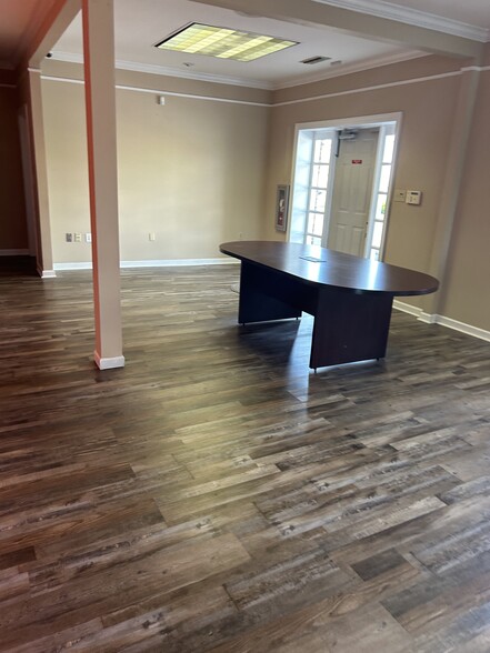 1025 Nashville Hwy, Columbia, TN en alquiler - Foto del interior - Imagen 3 de 13