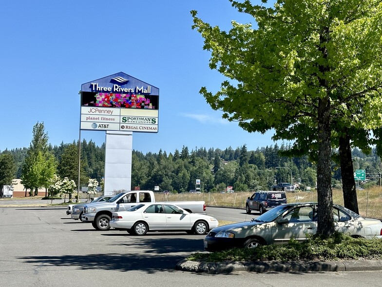 351 Three Rivers Dr, Kelso, WA en alquiler - Foto del edificio - Imagen 3 de 31