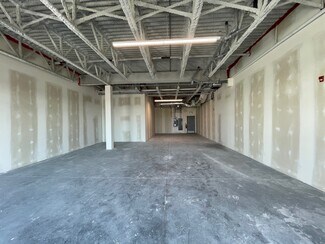 Más detalles de 6828 178 Av NW, Edmonton, AB - Local en venta