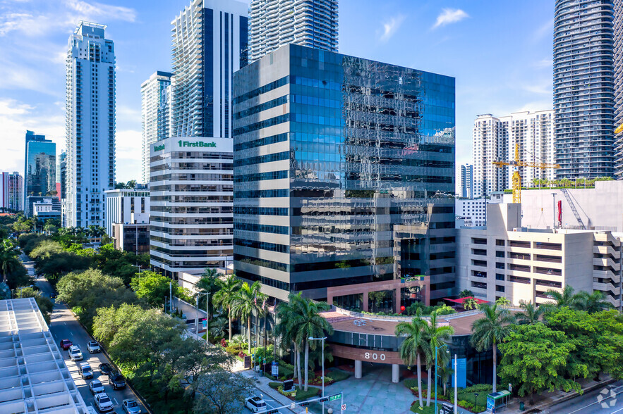 800 Brickell Ave, Miami, FL en alquiler - Foto del edificio - Imagen 1 de 27