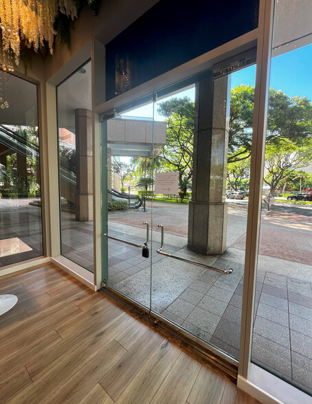 1888 Kalakaua Ave, Honolulu, HI en alquiler - Foto del interior - Imagen 3 de 9