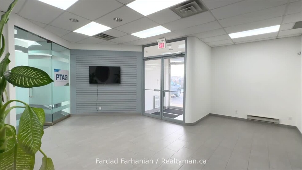 42 Cardico Dr, Whitchurch-Stouffville, ON en venta - Vídeo de anuncio comercial - Imagen 2 de 75