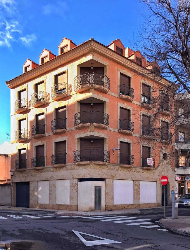 Más detalles de Plaza Cristo, 6, Torrijos - Local en alquiler