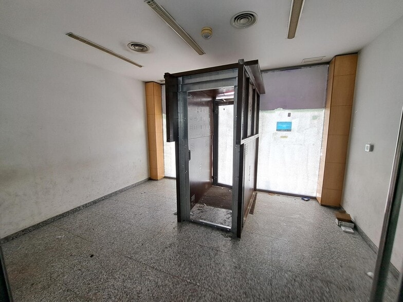 Local en Alzira en venta - Foto del edificio - Imagen 3 de 17