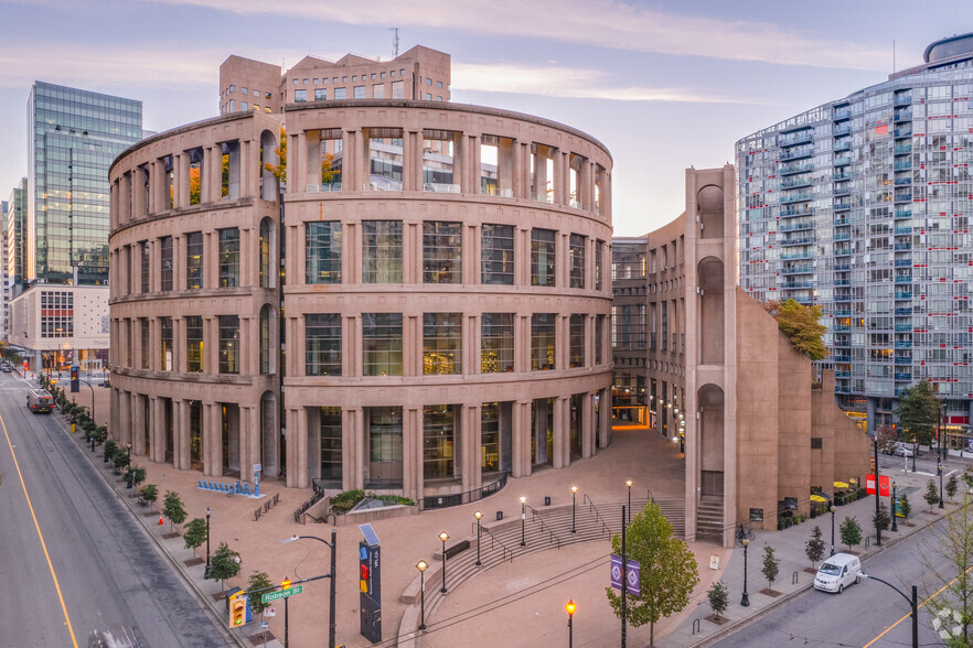 345 Robson St, Vancouver, BC en alquiler - Foto del edificio - Imagen 1 de 8