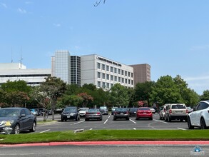 4323 N Josey Ln, Carrollton, TX en alquiler Foto del edificio- Imagen 2 de 3