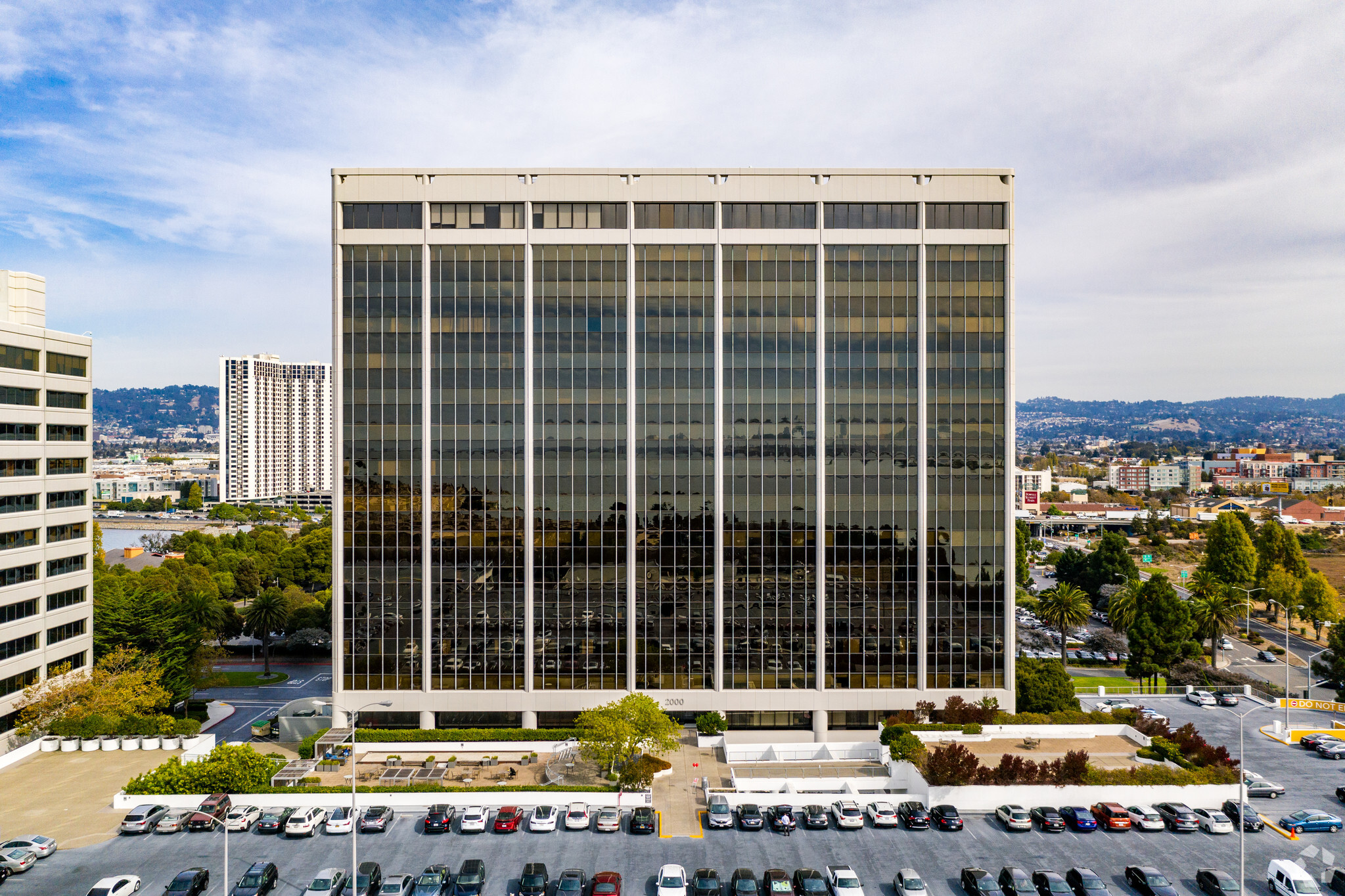 2000 Powell St, Emeryville, CA en alquiler Foto del edificio- Imagen 1 de 20