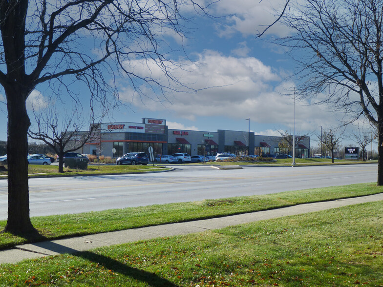 201 E Boughton Rd, Bolingbrook, IL en alquiler - Foto del edificio - Imagen 2 de 6