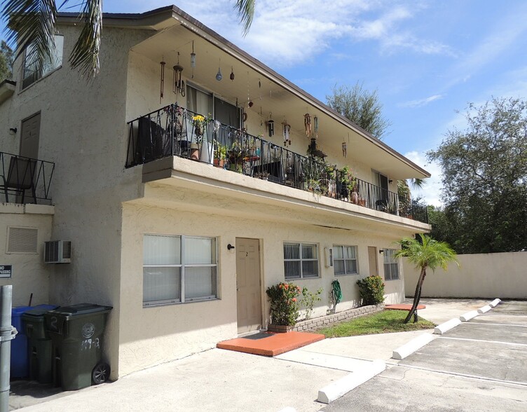 119 NW 43rd Ct, Fort Lauderdale, FL en venta - Foto del edificio - Imagen 2 de 21