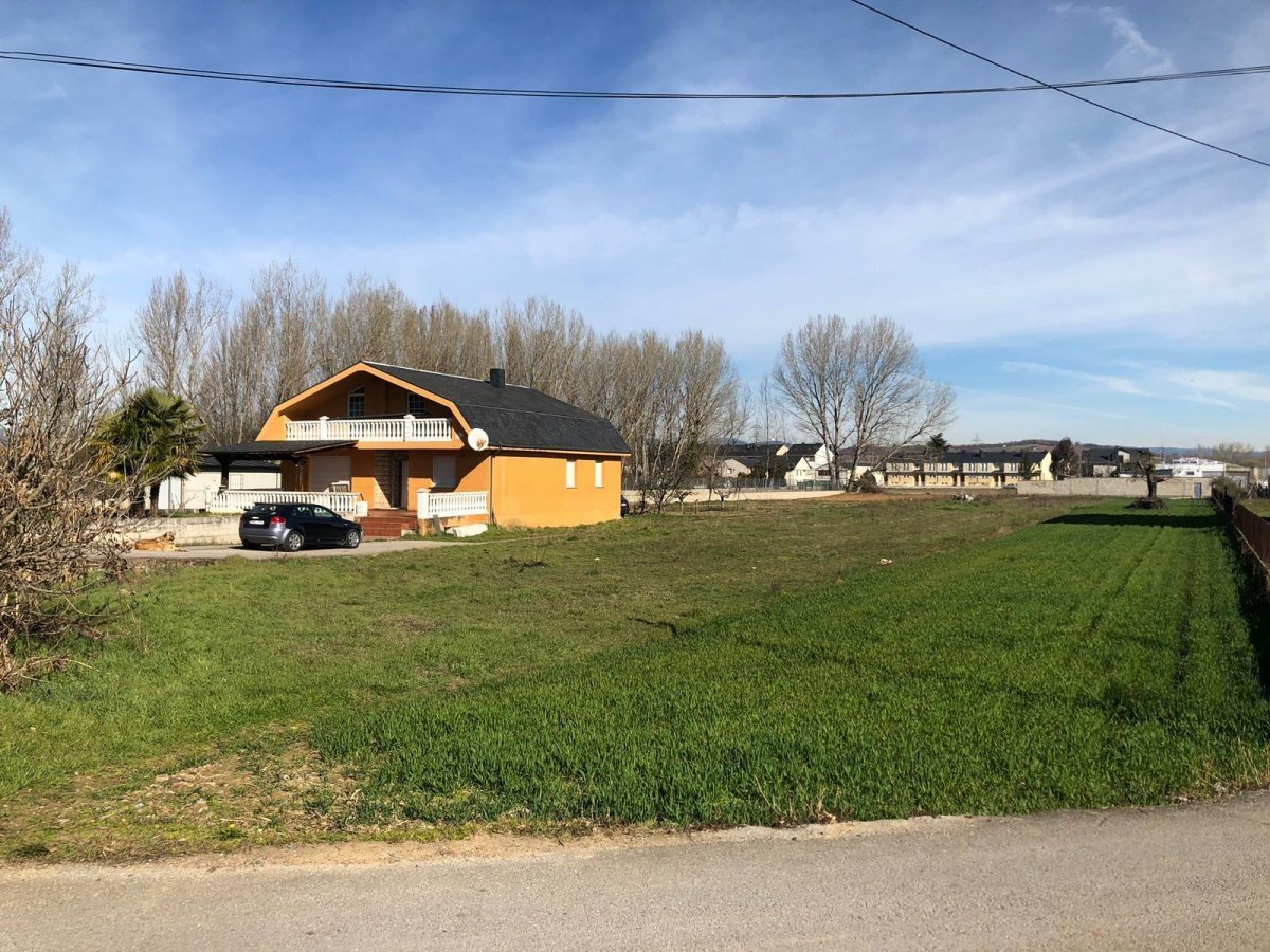 Terreno en Ponferrada, León en venta Foto principal- Imagen 1 de 5