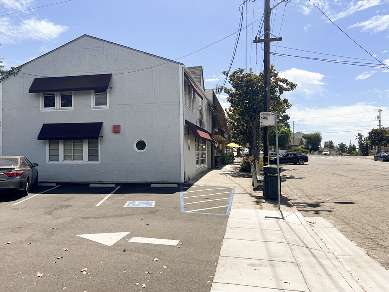 1430 Leimert Blvd, Oakland, CA en alquiler - Foto del edificio - Imagen 3 de 19