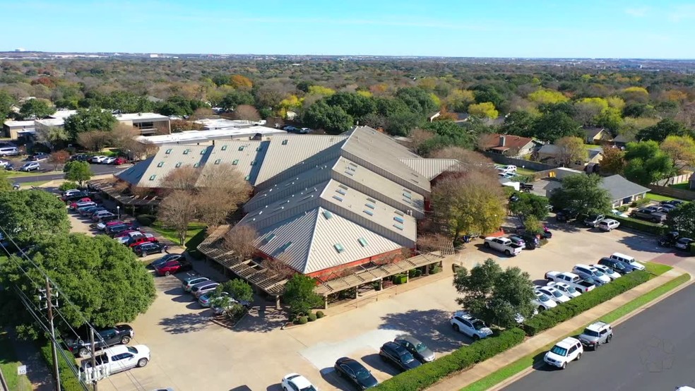 11615 Angus Rd, Austin, TX en alquiler - Vídeo aéreo - Imagen 2 de 16