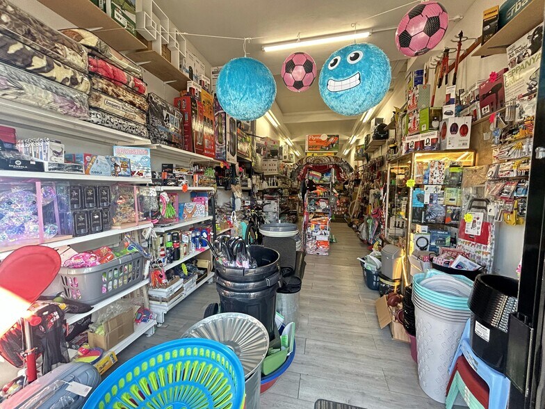 601 Lincoln Rd, Peterborough en venta - Foto del interior - Imagen 3 de 3