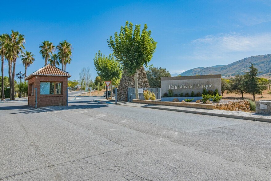 Terreno en Dílar, Granada en venta - Foto del edificio - Imagen 1 de 14