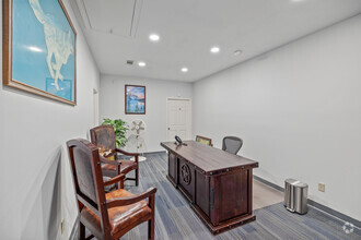 5583 Davis Blvd, North Richland Hills, TX en alquiler Foto del interior- Imagen 1 de 5