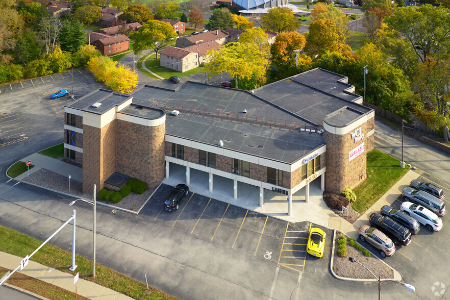 2450 Ridge Rd W, Rochester, NY en venta - Foto del edificio - Imagen 1 de 43