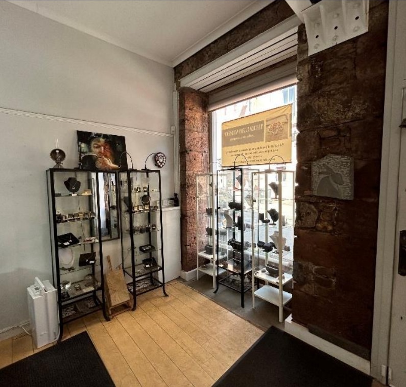 16A Bank St, Kirriemuir, ANS DD8 4BG - Unidad 16A - - Foto del interior - Image 1 of 3