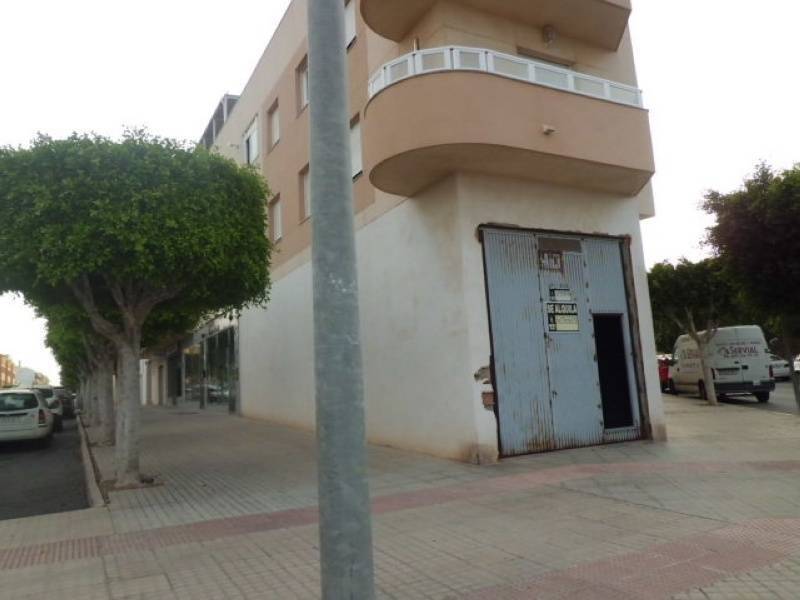 Local en El Ejido, Almería en alquiler Foto del edificio- Imagen 1 de 7