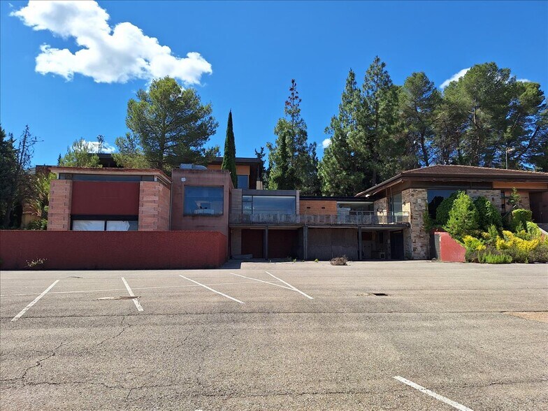 Hotel y hospedaje en Enguera, Valencia en venta - Foto del edificio - Imagen 3 de 14