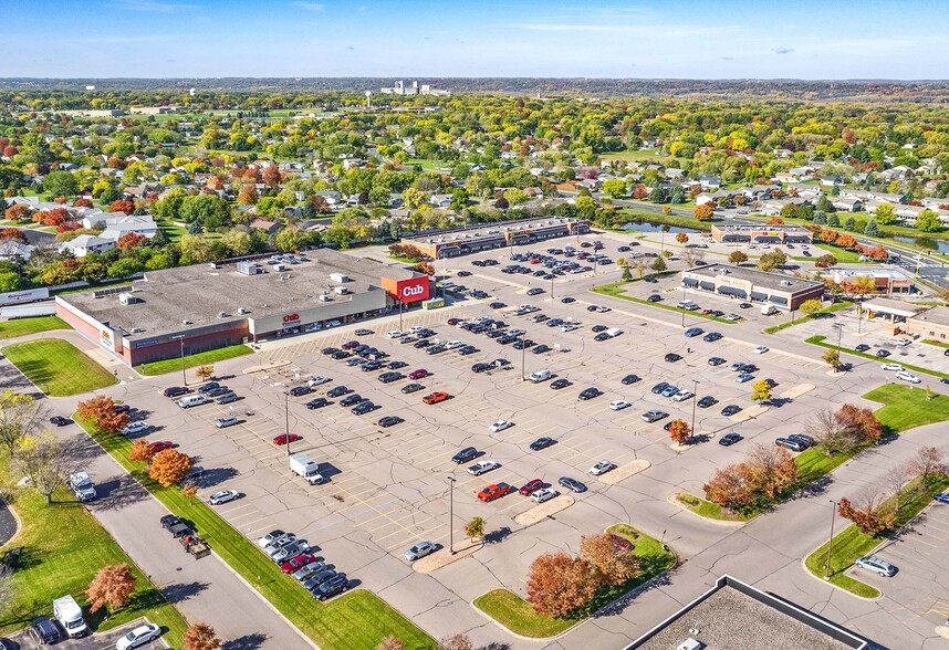 1198 Vierling Dr E, Shakopee, MN en alquiler - Foto del edificio - Imagen 3 de 17