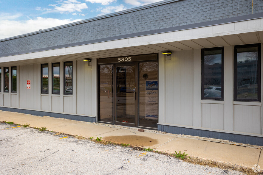 5805 Fleur Dr, Des Moines, IA en alquiler - Foto del edificio - Imagen 3 de 4