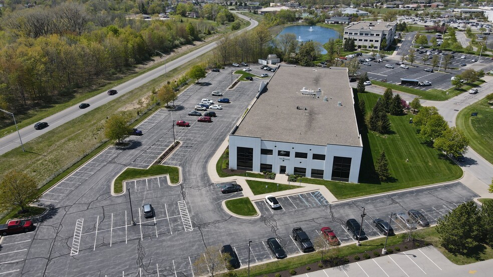 2720 DuPont Commerce Ct, Fort Wayne, IN en alquiler - Foto del edificio - Imagen 3 de 10