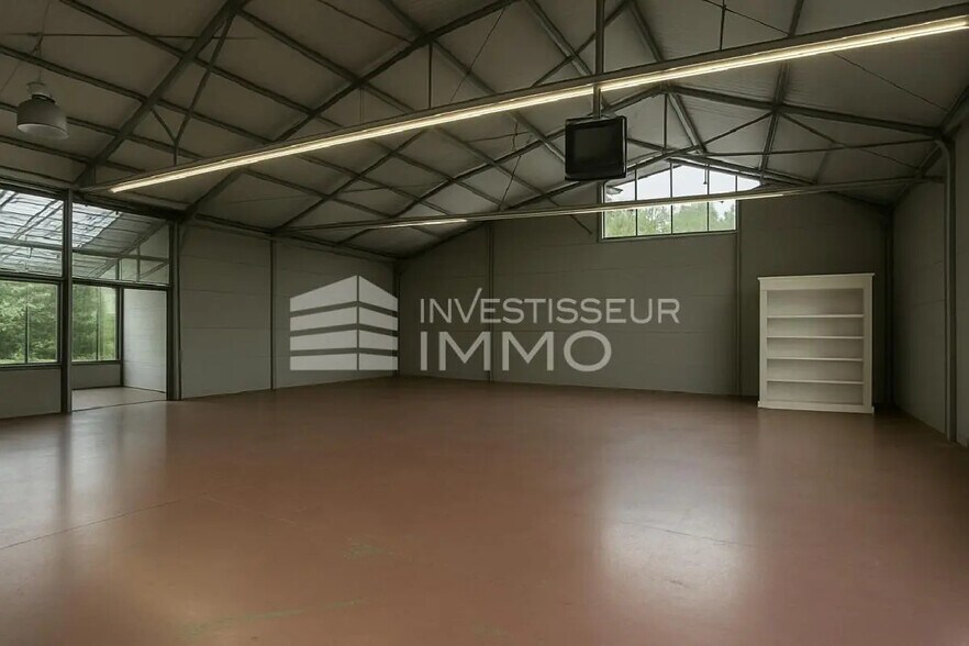 Local en Nemours en venta - Foto del edificio - Imagen 2 de 4