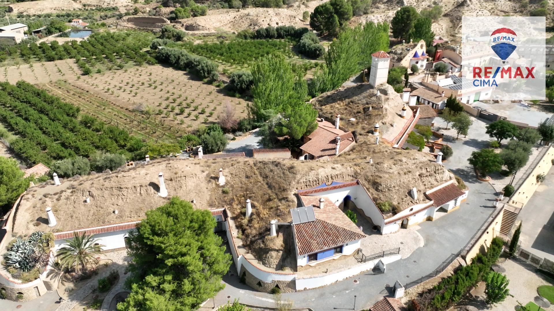 Local en Benalúa en venta Foto del edificio- Imagen 1 de 51