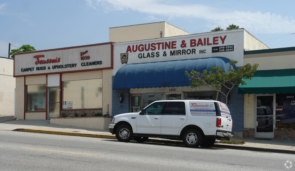 3510 Ocean View Blvd, Glendale, CA en alquiler - Foto del edificio - Imagen 2 de 2