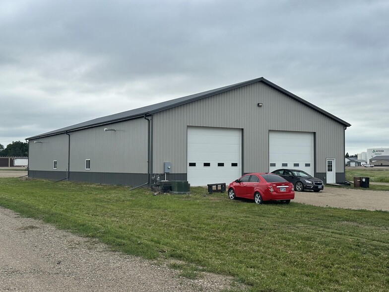 200 Chestnut Ave, Ipswich, SD en venta - Foto del edificio - Imagen 2 de 5