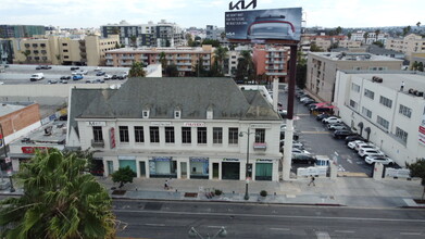 3832 Wilshire Blvd, Los Angeles, CA en alquiler Foto del edificio- Imagen 2 de 4