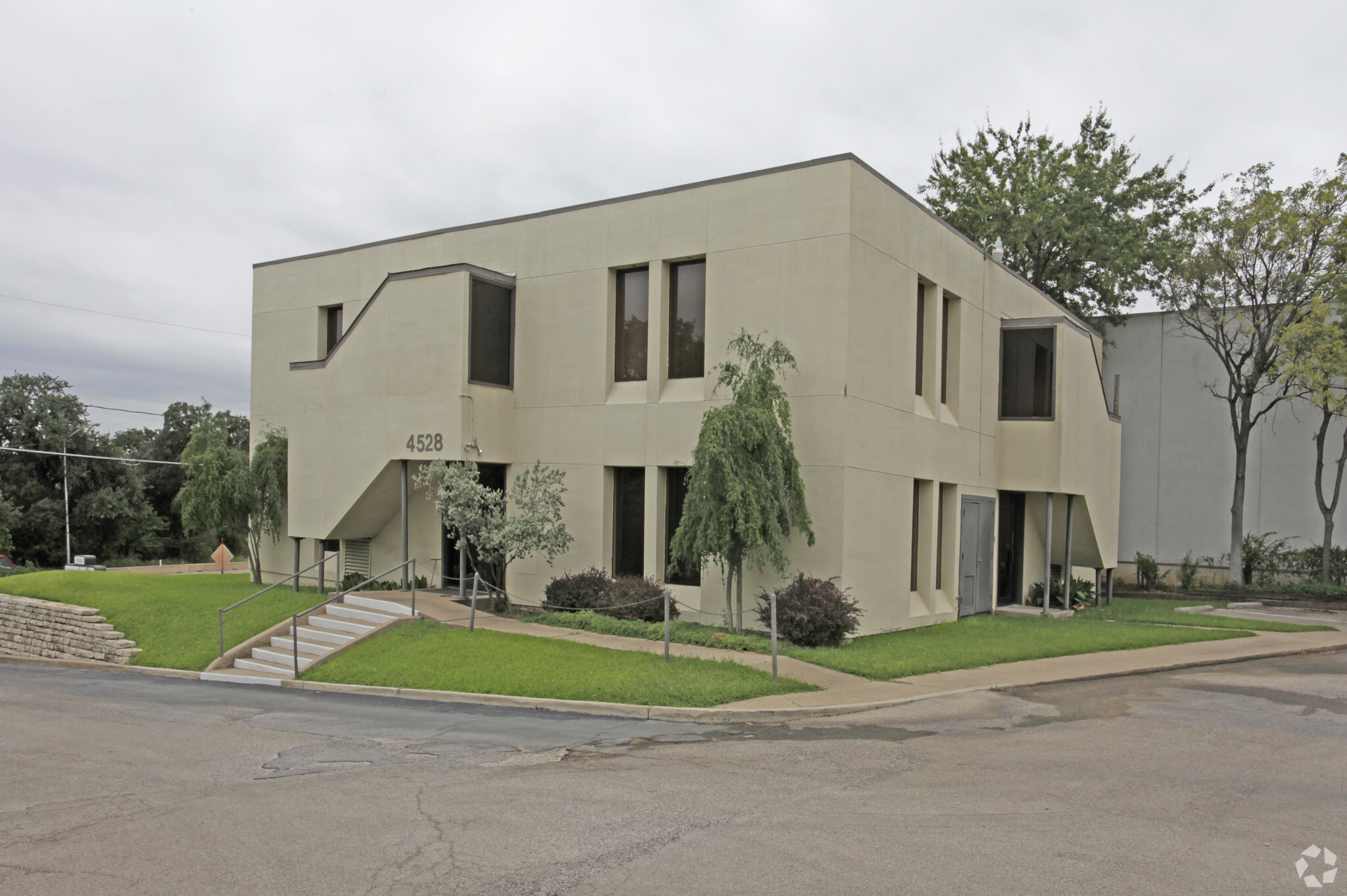 4528 W Vickery Blvd, Fort Worth, TX en alquiler Foto del edificio- Imagen 1 de 16