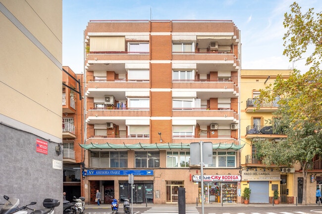 Más detalles de Edificio residencial​ en venta