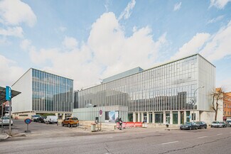 Más detalles de Calle de Julián Camarillo, 21, Madrid - Oficina, local en alquiler