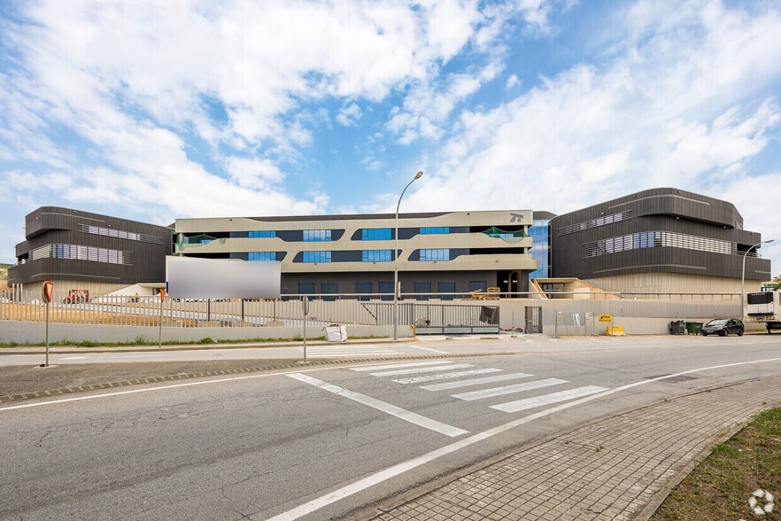 Nave en Barberà del Vallès, Barcelona en alquiler - Foto del edificio - Imagen 3 de 3