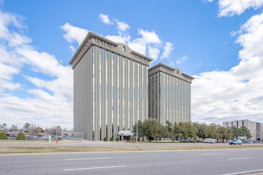 2601 NW Expressway, Oklahoma City, OK en alquiler - Foto del edificio - Imagen 1 de 4